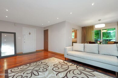 84 Nancy Ct unit 8084, Staten Island, NY 10306 - photo 5