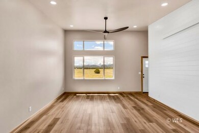 Living area & views