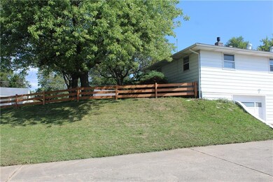 1305 E 38th St, Anderson, IN 46013 - photo 5