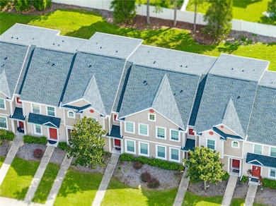 6930 Towering Spruce Dr, Riverview, FL 33578 - photo 4