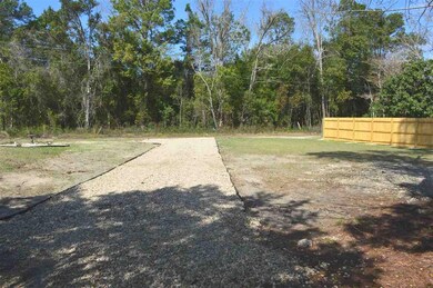 61 Gray Cir, Crawfordville, FL 32327 - photo 3