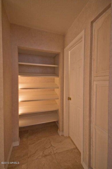 Master Bath incl Lighted Shoe Rack .....