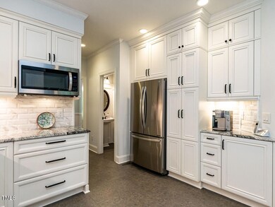 019-1280x960-kitchen
