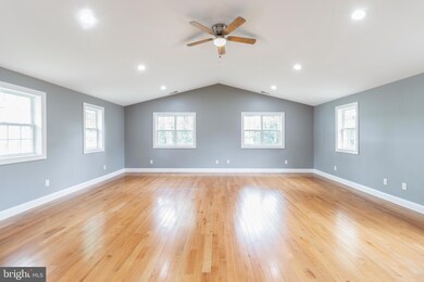 809 N Woodward Dr, Essex, MD 21221 - photo 6