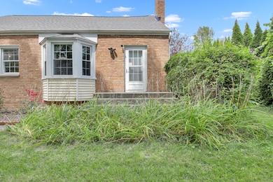 4100 W Edgerton Ave-5