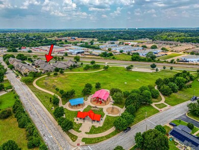 6504 Briar Pointe Dr, North Richland Hills, TX 76182 - photo 4