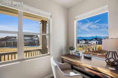 Home Office with Stunning Mountain View!