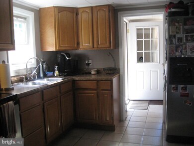 114 N Mill St, Saint Clair, PA 17970 - photo 7