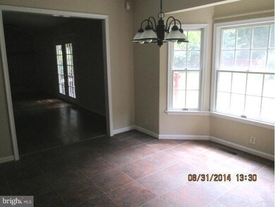 8705 Norman Dr, White Plains, MD 20695 - photo 4