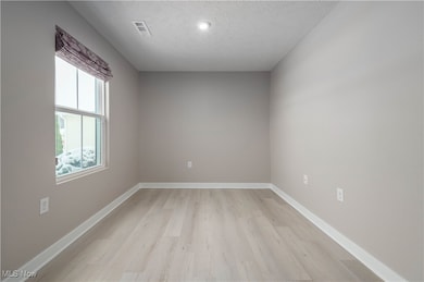 373 Pebble Creek Ct, Amherst, OH 44001 - photo 7