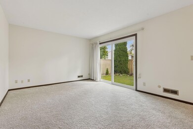 1036 Carmel Ct, Saint Paul, MN 55126 - photo 3