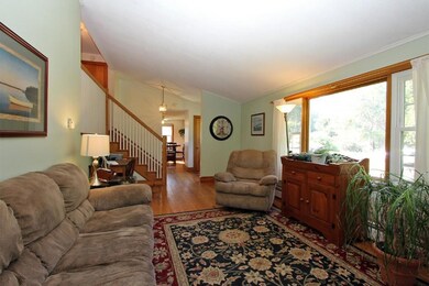 79 Pleasant St, Yarmouth, ME 04096 - photo 4