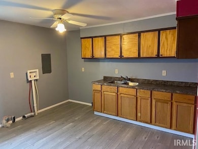 1003 W Kickapoo St, Hartford City, IN 47348 - photo 3