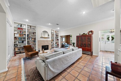 22 Bayou Pointe Dr, Houston, TX 77063 - photo 7