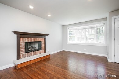 2408 Hawk Ln, Rolling Meadows, IL 60008 - photo 6