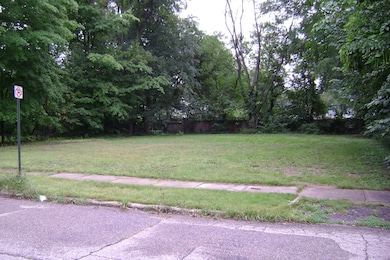 712 Maple St, Niles, MI 49120 - photo 2