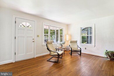 122 S Spring St, Falls Church, VA 22046 - photo 7