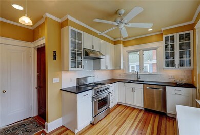 37 Clarendon Ave unit 2, Providence, RI 02906 - photo 6