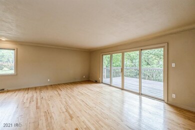 2910 Shadyoak Dr, Des Moines, IA 50310 - photo 3