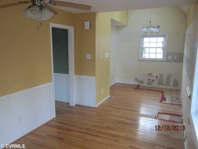 Kitchen - Kitchen Eating Area