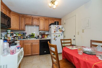 668 Robbins Ave unit 14, Dracut, MA 01826 - photo 6