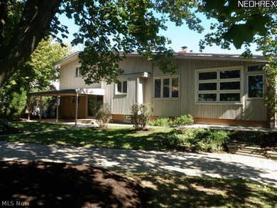 2186 Garden Dr, Wickliffe, OH 44092 - photo 2