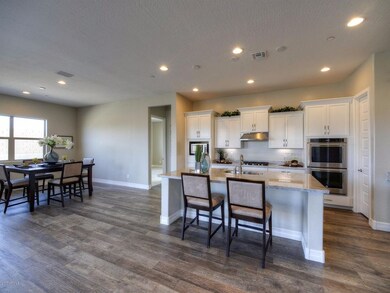 010_KitchenDining