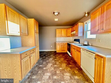 4524A A Sefranka Rd, Temple, PA 19560 - photo 6