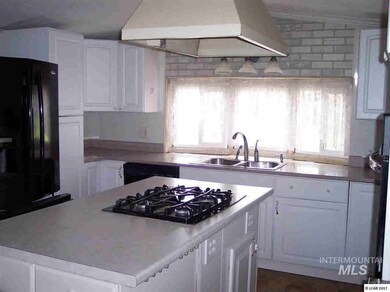 215 3rd Ave E, Weippe, ID 83553 - photo 3