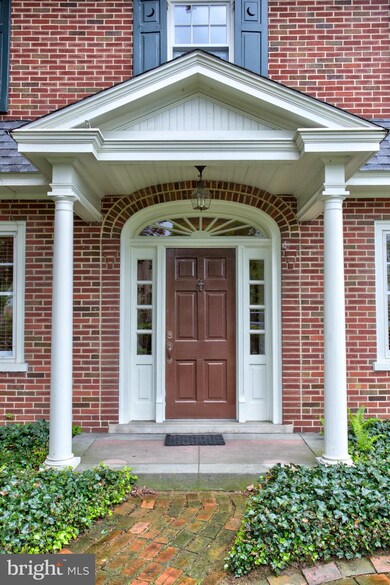 122 W Main St, Leola, PA 17540 - photo 2