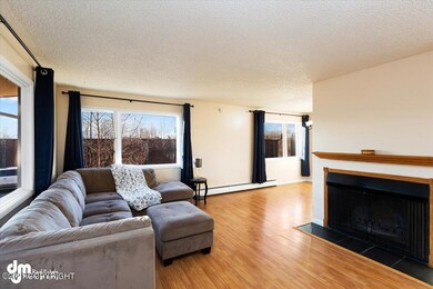 07-Living Room MS_5550