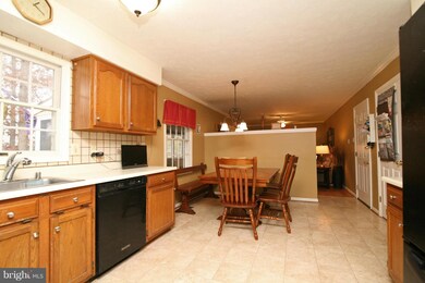 6677 Mid Summer Night Ct, Sykesville, MD 21784 - photo 5