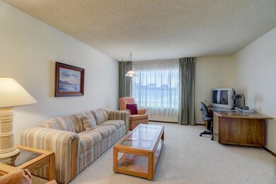 11018 W Topaz Dr unit 17F, Sun City, AZ 85351 - photo 2