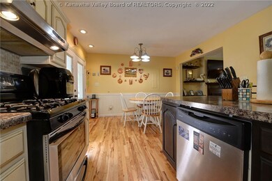 2429 Childress Rd, Alum Creek, WV 25003 - photo 7