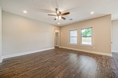 2830 Orion St, Houston, TX 77088 - photo 6