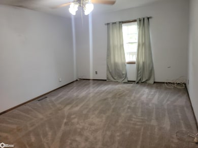 415 N Garfield Ave, Eagle Grove, IA 50533 - photo 7