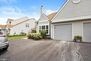 282 Birch Hollow Dr unit 107, Bordentown, NJ 08505 - photo 2
