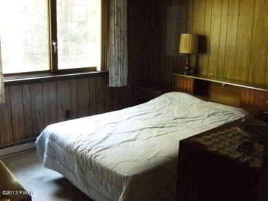 108 Shell Bark Dr, Milford, PA 18337 - photo 5