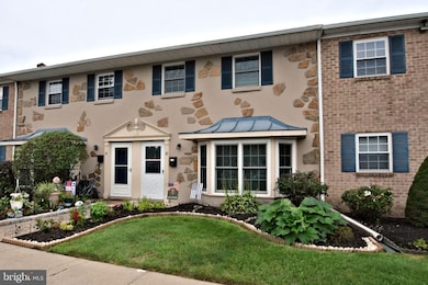 10 Donovan Ct, North Wales, PA 19454 - photo 2