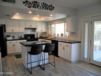 831 W Knowles Cir, Mesa, AZ 85210 - photo 5