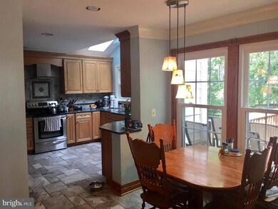 15463 Waters Creek Dr, Centreville, VA 20120 - photo 7