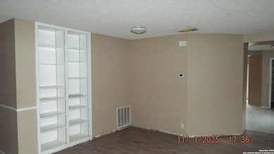 1827 Leander, San Antonio, TX 78251 - photo 4