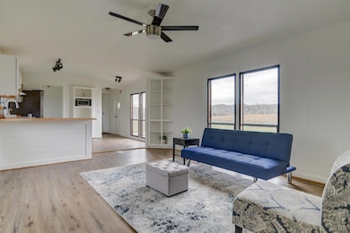 195 Dews Rd, Hurt, VA 24563 - photo 4