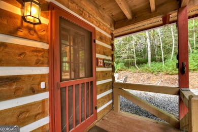 006_72_Honeysuckle_Way