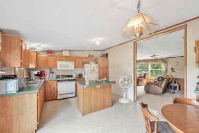 09-3070 Tow Rd-WindowStill-Real-Est
