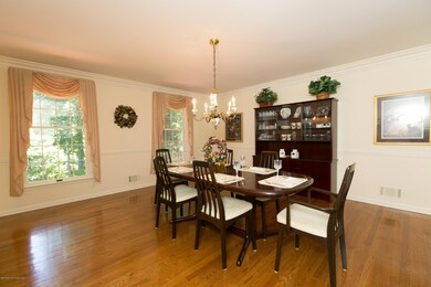005_Dining Room