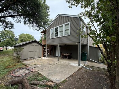 2318 Clark Ave, Parsons, KS 67357 - photo 4