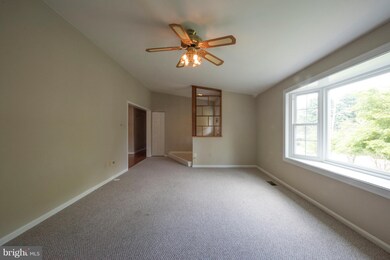 15908 Joyce Ln, Laurel, MD 20707 - photo 7