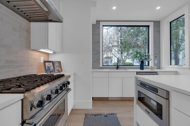 35 Tremont St unit B, Cambridge, MA 02139 - photo 4