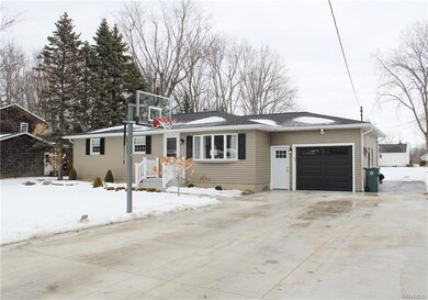 7205 Graydon Dr, North Tonawanda, NY 14120 - photo 2